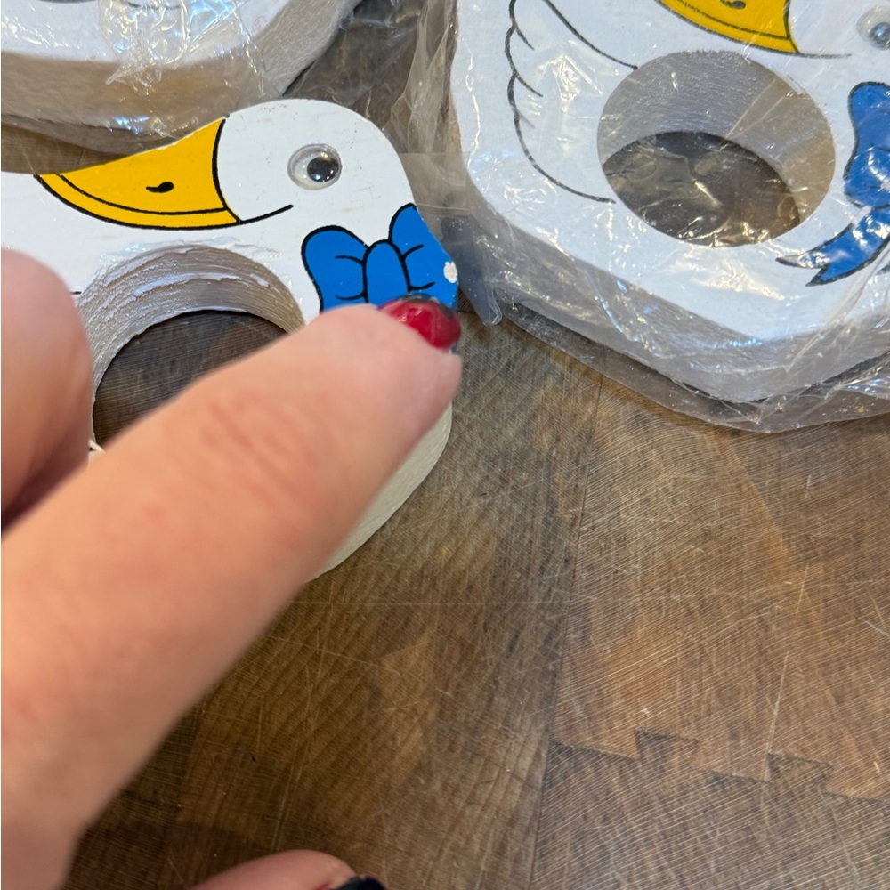 Vintage Wooden White Duck Napkin Rings with Blue Bow (Set of 5) 1980’s 1990’s - Picture 7 of 11